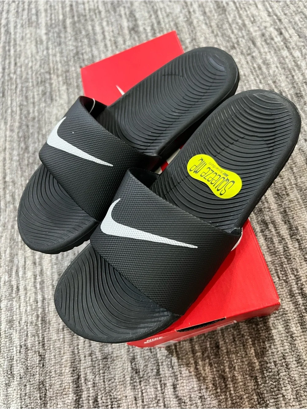 Nike Black & White Slide Sandals Size 7Y